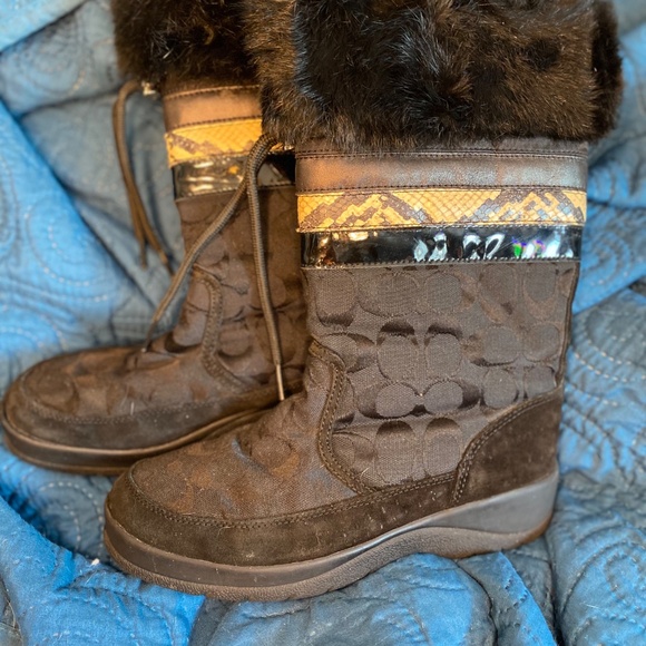 SIZE 7.5 WOMEN COACH LORNA SIGNATURE MONOGRAM SNAKESKIN / SUEDE/ FUR BOOTS BLACK - Picture 5 of 5